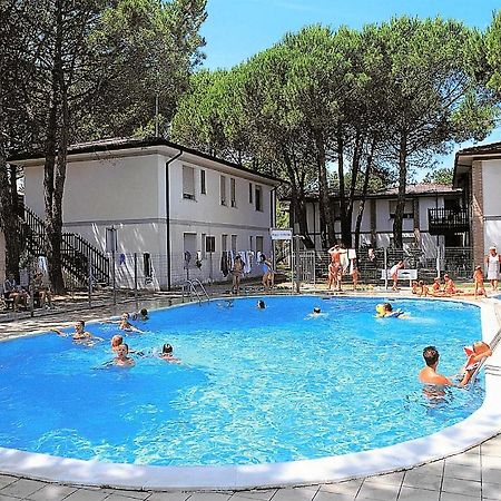 Green Holiday Village With Pool Bibione Exterior foto